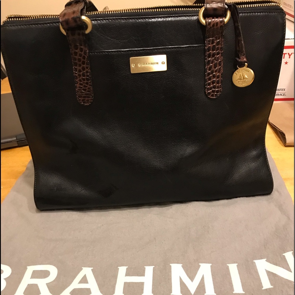 BRAHMIN LEATHER PURSE